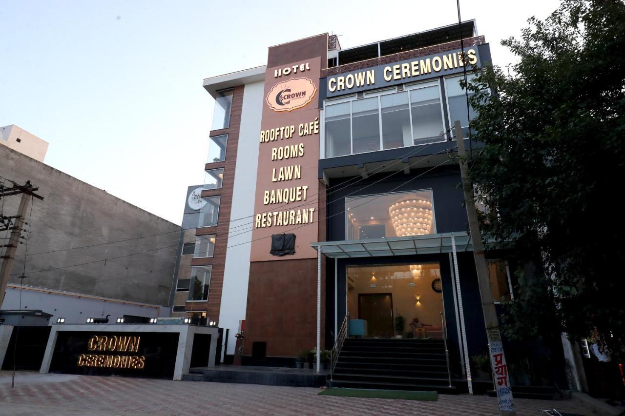 Crown Ceremonies Hotel Faridabad Buitenkant foto